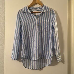 Lola River size, small blue and white long sleeve top